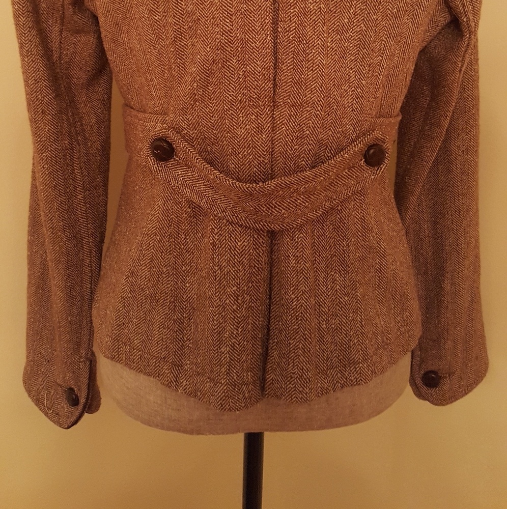 Jacket - Picture 4 of 5